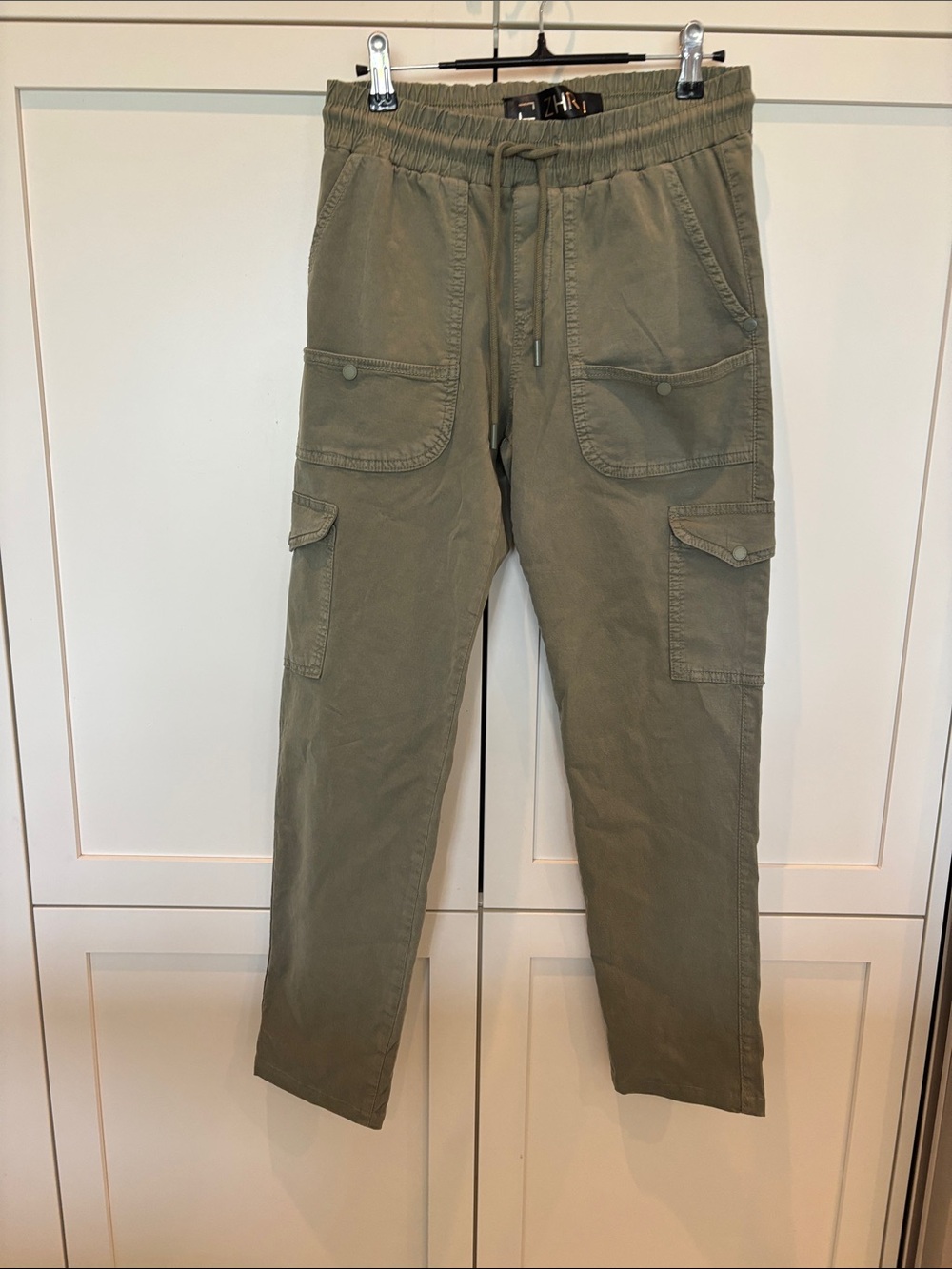 Woven Cargo Ankle Pants - Olive